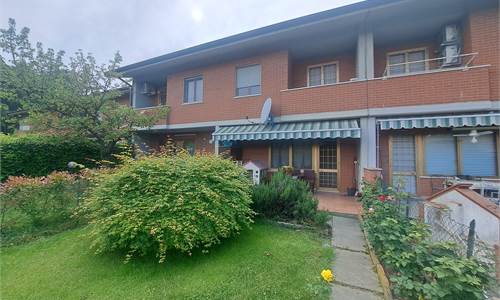 VILLETTA A SCHIERA CANDIOLO VIA DELEDDA 32